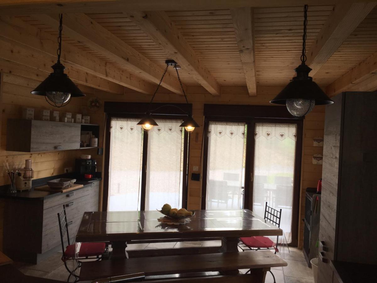 Chalet Du Champs Des Semeaux Wisches Eksteriør billede